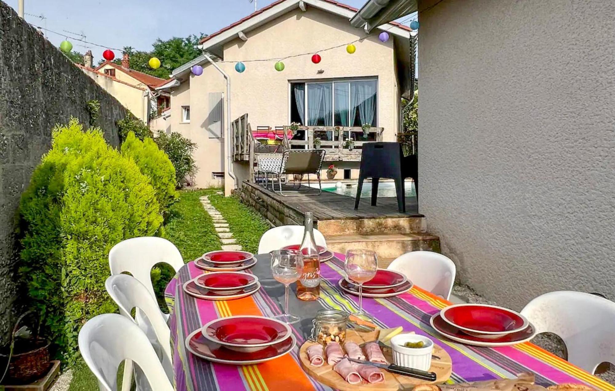 Amazing Home In Bourg Les Valence With Kitchen Exteriér fotografie